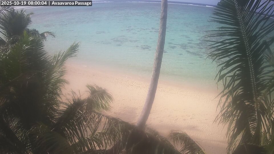 08:00 AM @ Avaavaroa Beach