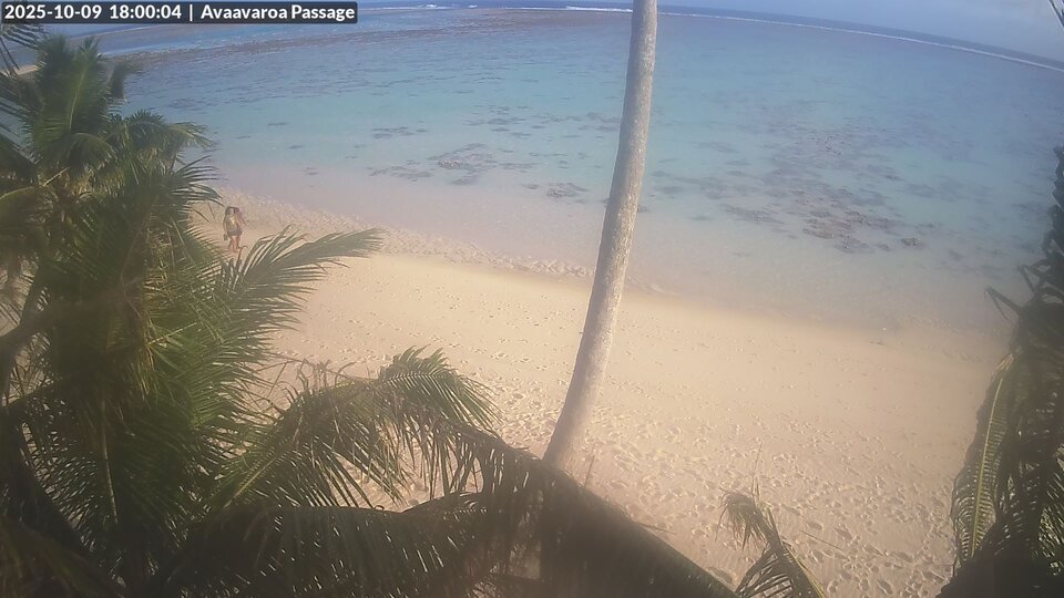 6:00 PM @ Avaavaroa Beach